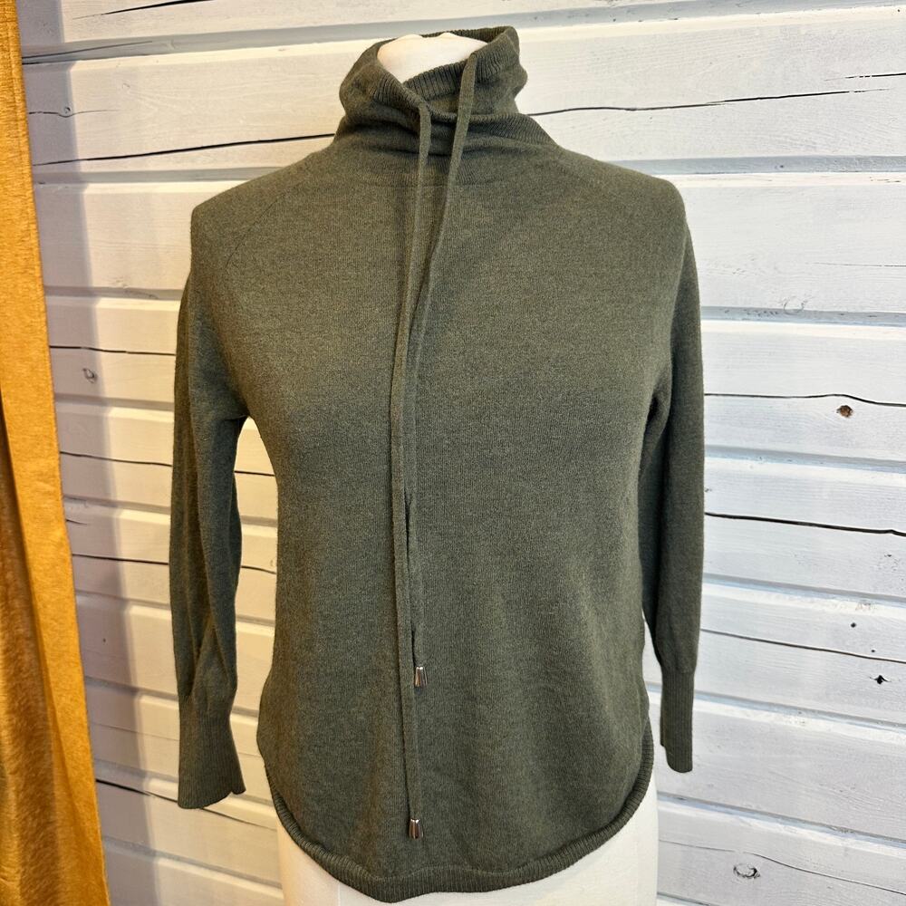 Cynthia Rowley 100% Extra Fine Merino Wool